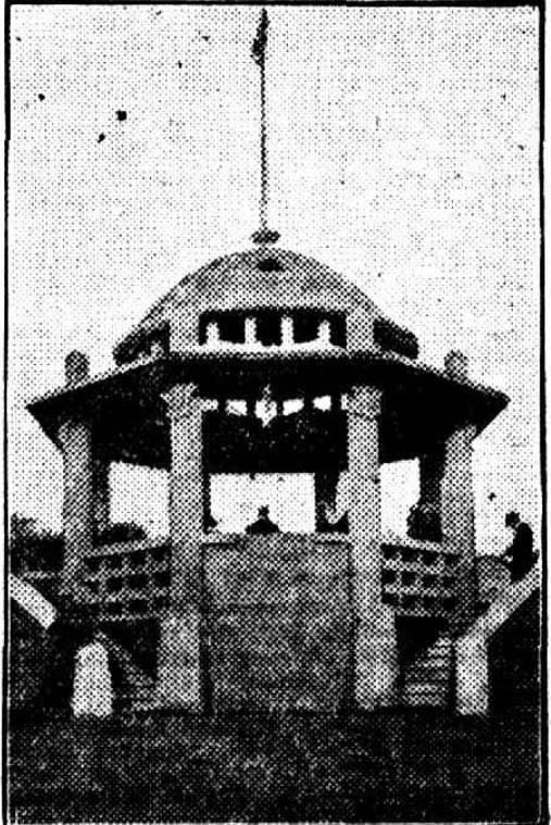 Gulgong War Memorial 1918 http://nla.gov.au/nla.news-article239260090